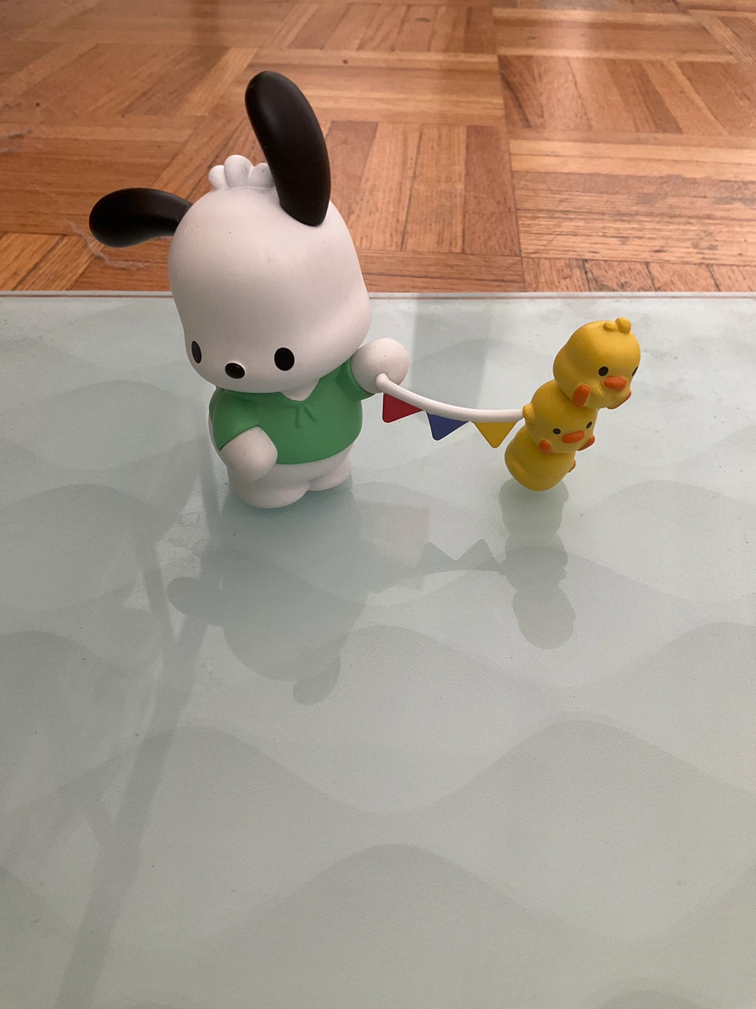 miniso pochacco figurine with 3 chickens
