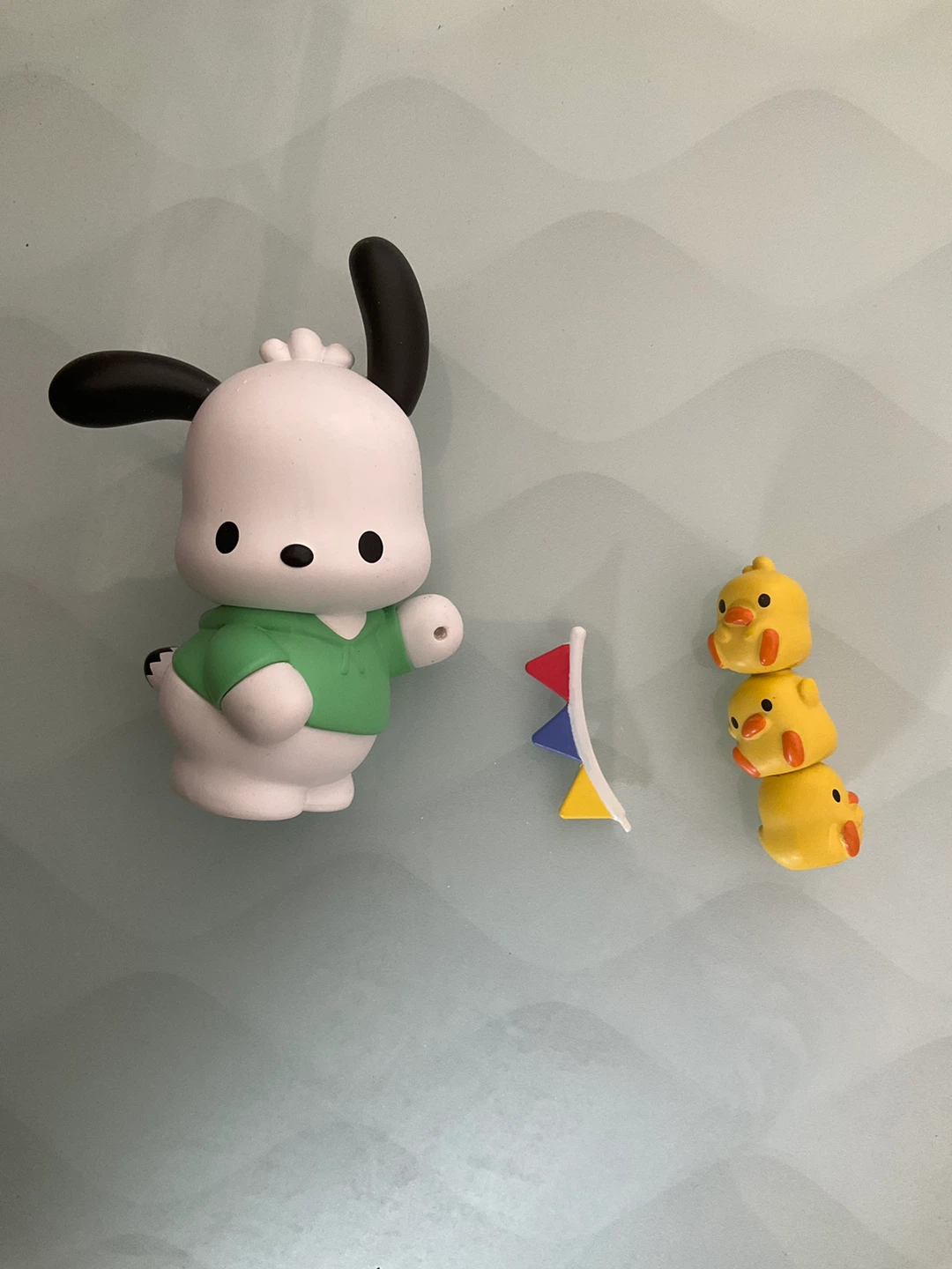 miniso pochacco figurine with 3 chickens - photo 3