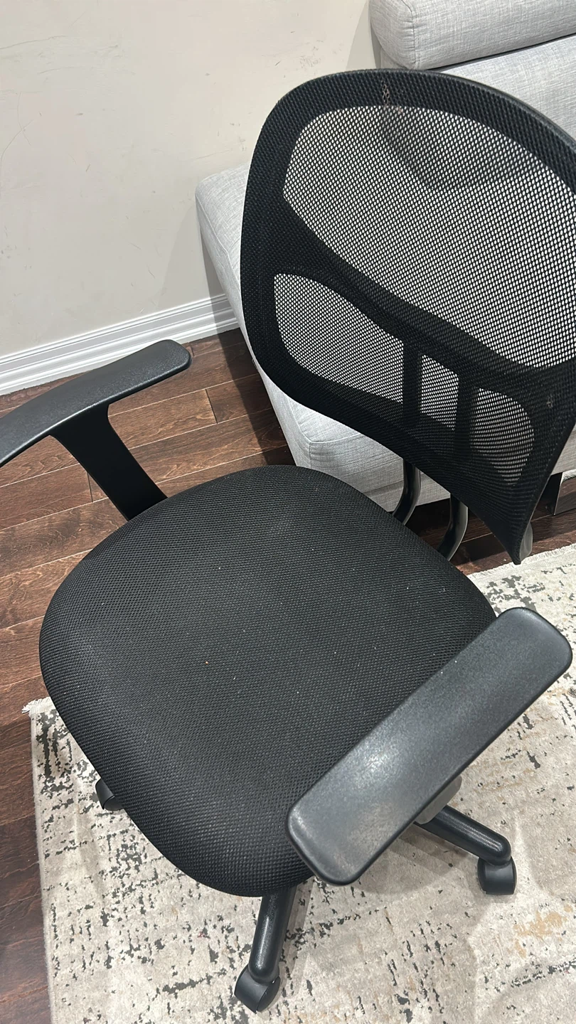 Black Mesh Office Chair
