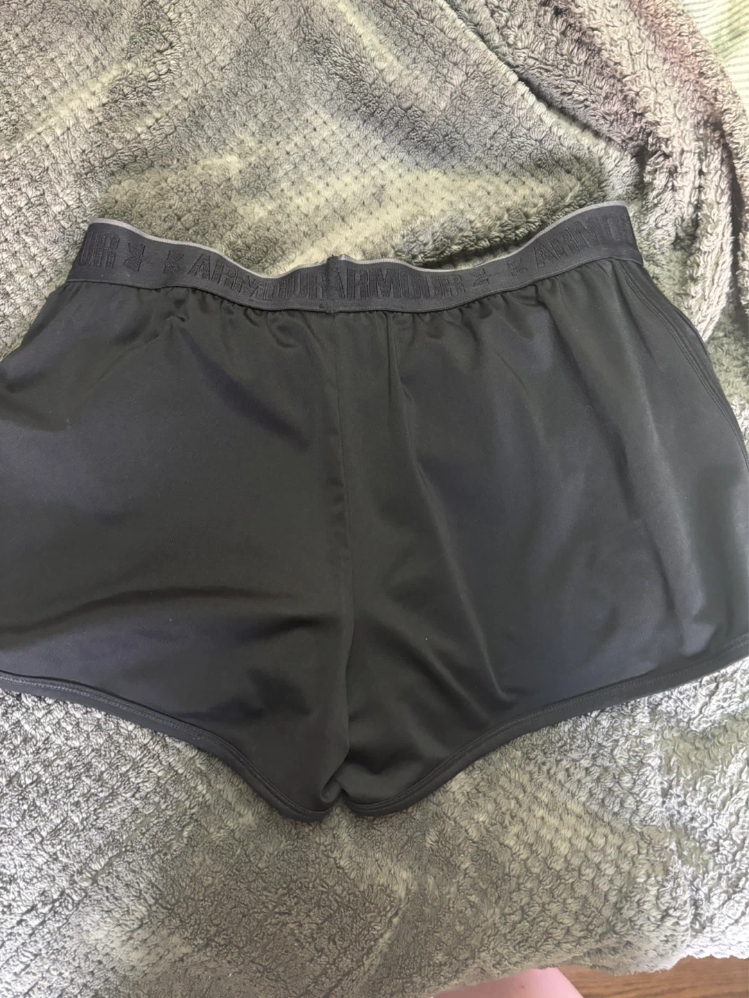 Under armour women’s double shorts size xs - photo 2