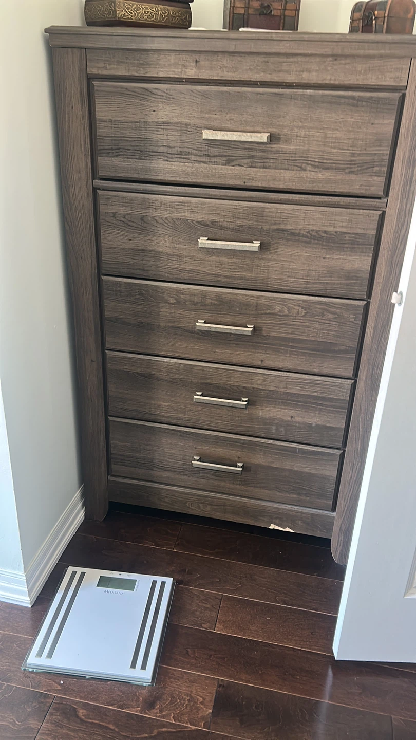 Dresser