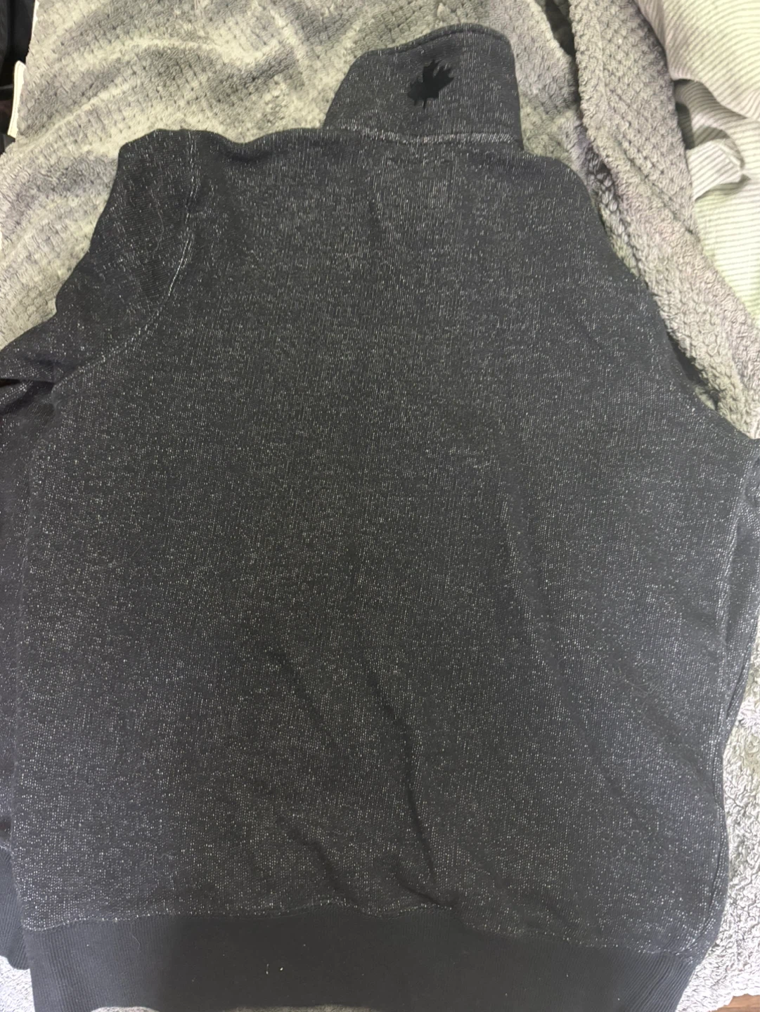 Roots black quarter zip size xs - photo 2