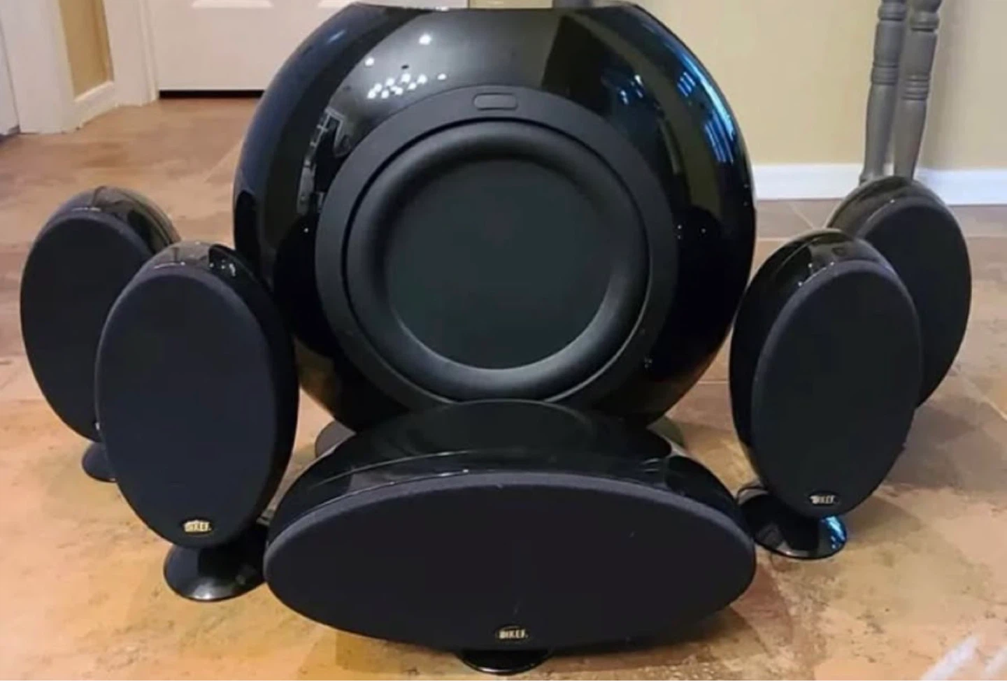 KEF egg 5.1 Speaker System