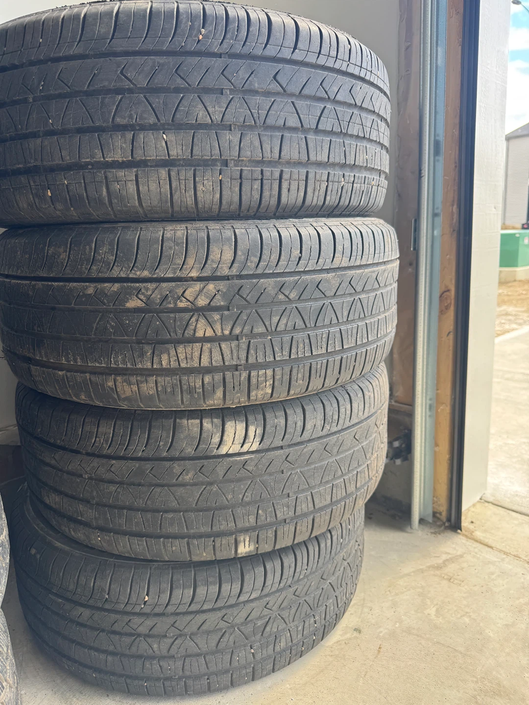 215/55R17 motormaster se3 set of four all season tires