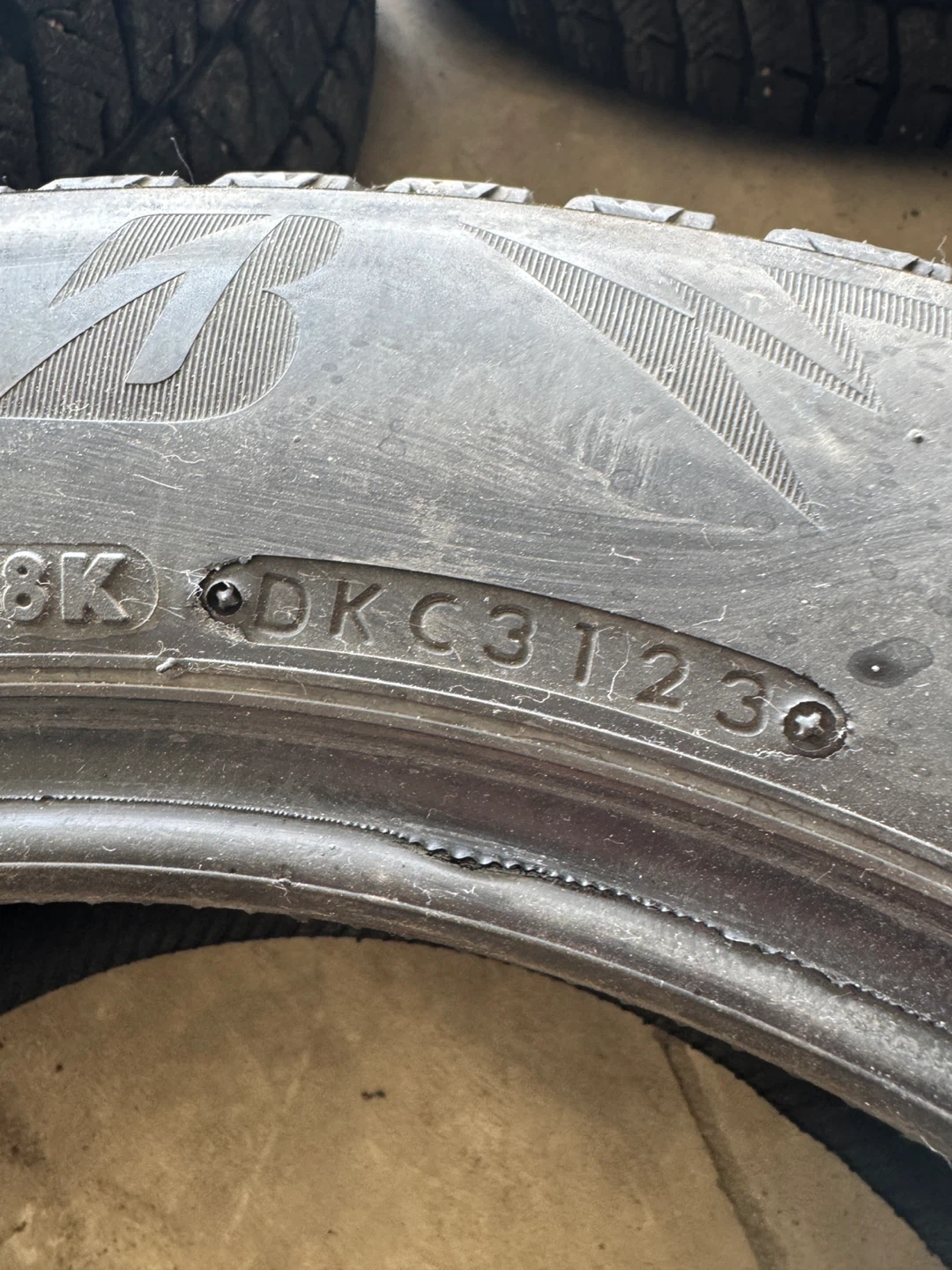 205/55r16 Bridgestone set of four all season tires - photo 4