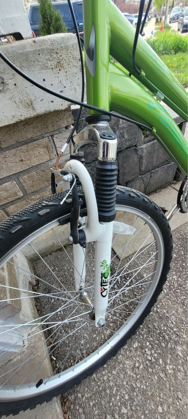 Green and White Bicycle - photo 3