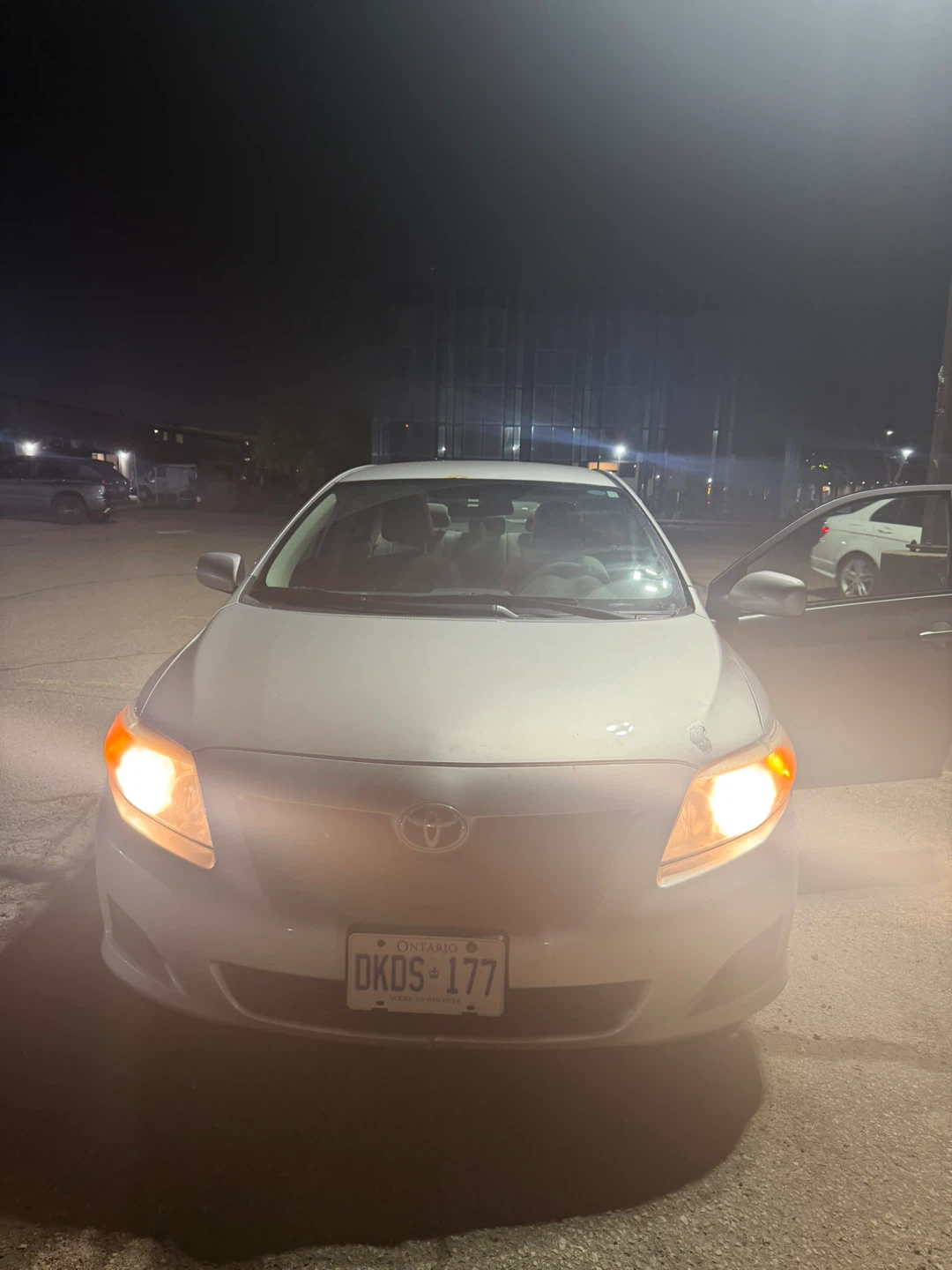 Toyota Corolla Sedan - Silver - photo 5