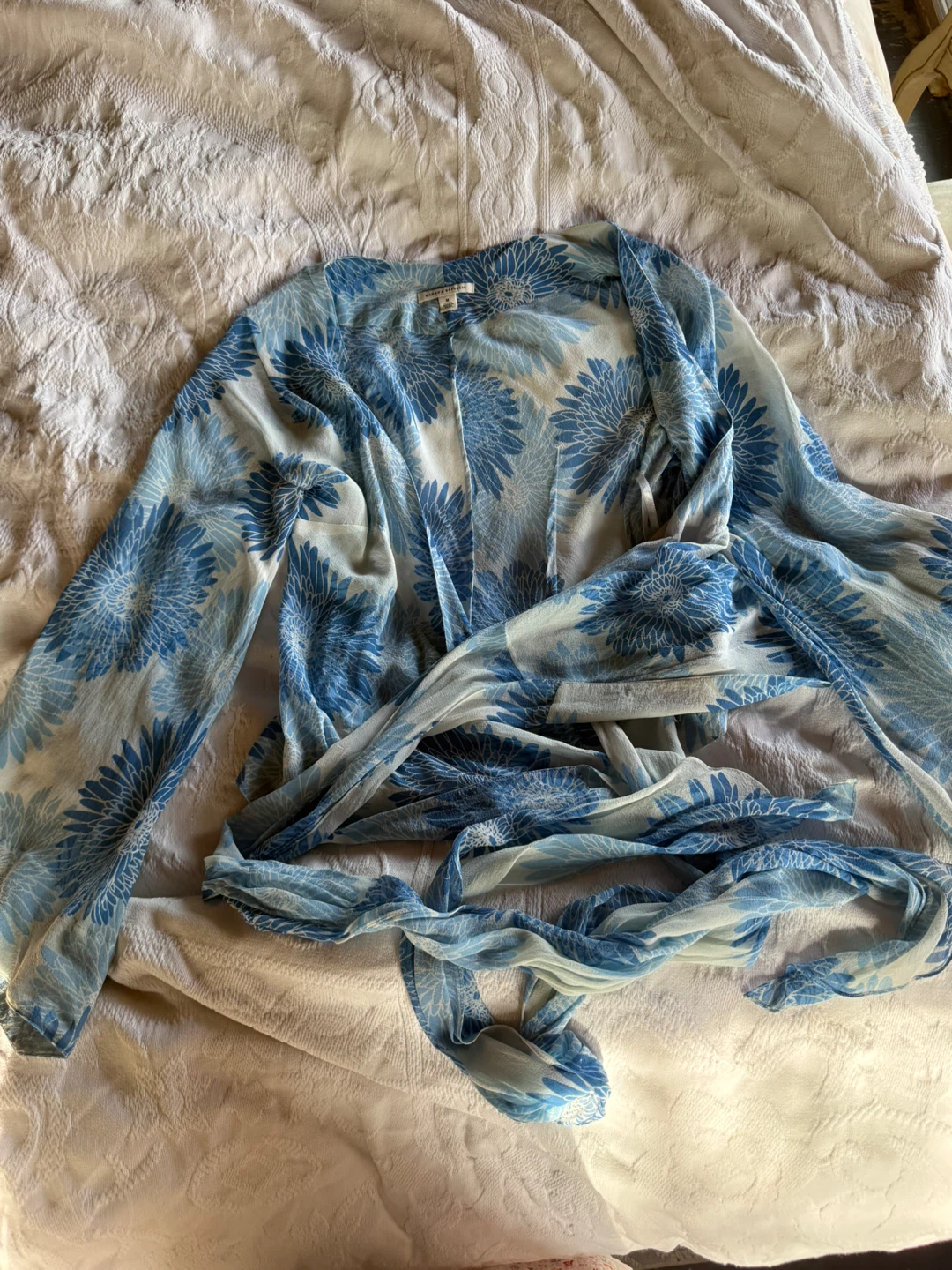 Banana Republic Blue Floral Kimono Cardigan - Medium