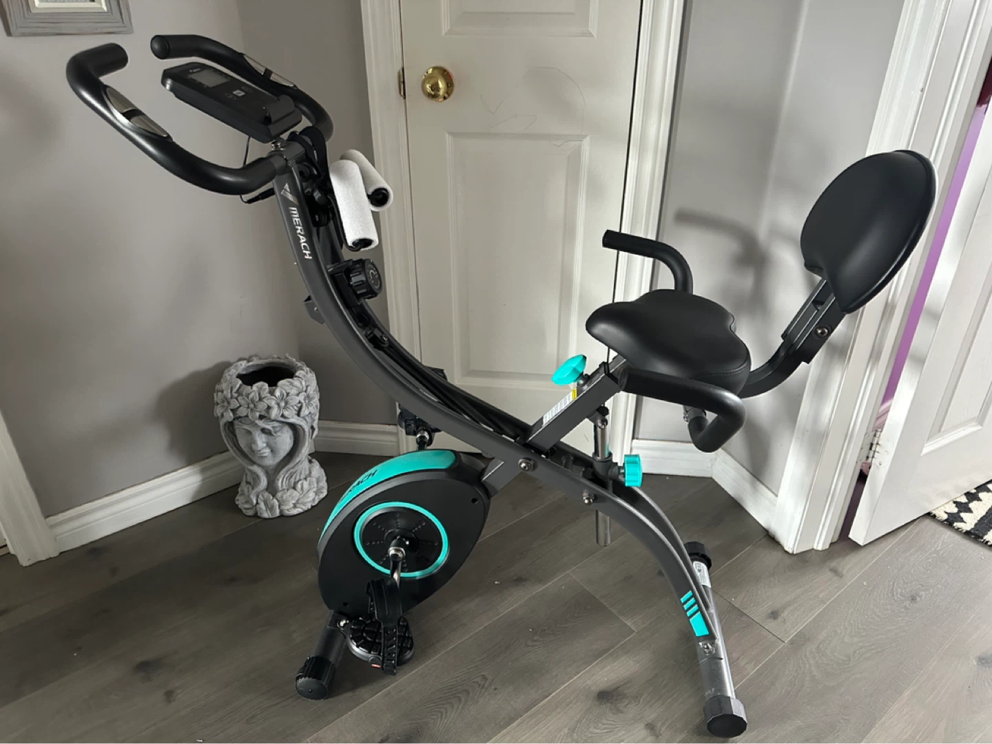 MERACH Exercise Bike
