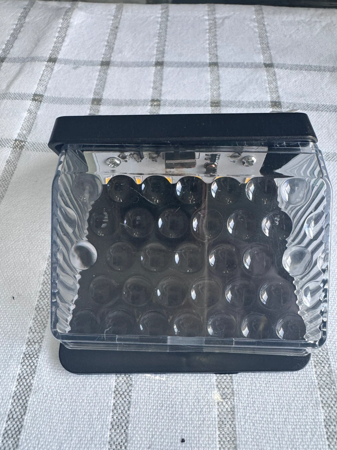 Solar Powered Outdoor Light Fixture(9 of them )Brand New
