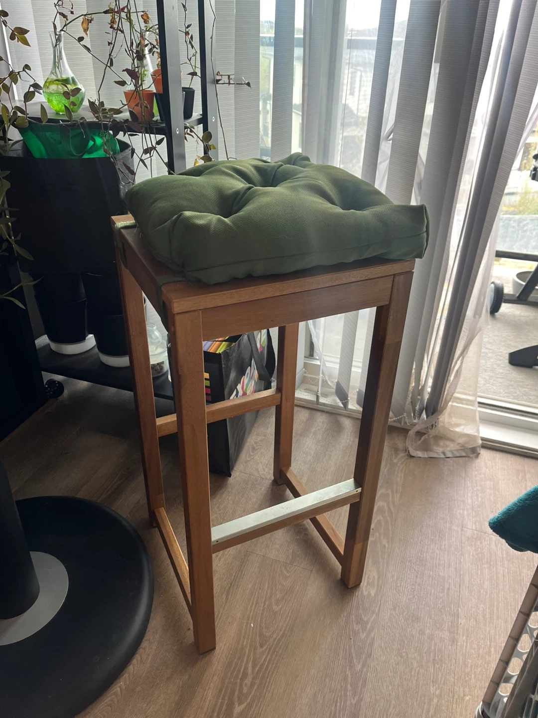 Wooden Bar Stool with chairs and green cushions - photo 4