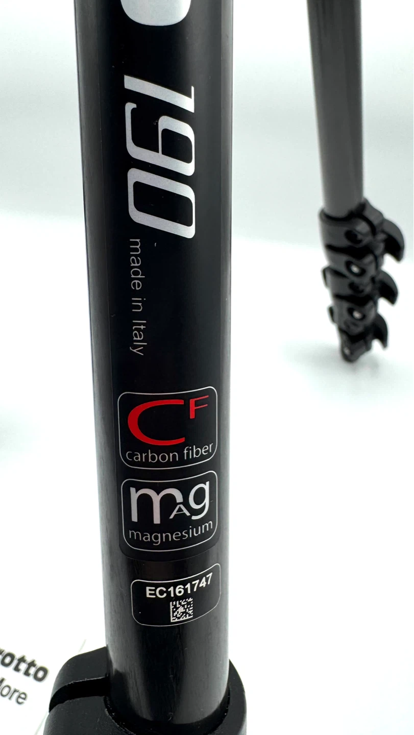 Manfrotto MT190XPRO4 Aluminum Tripod - photo 3