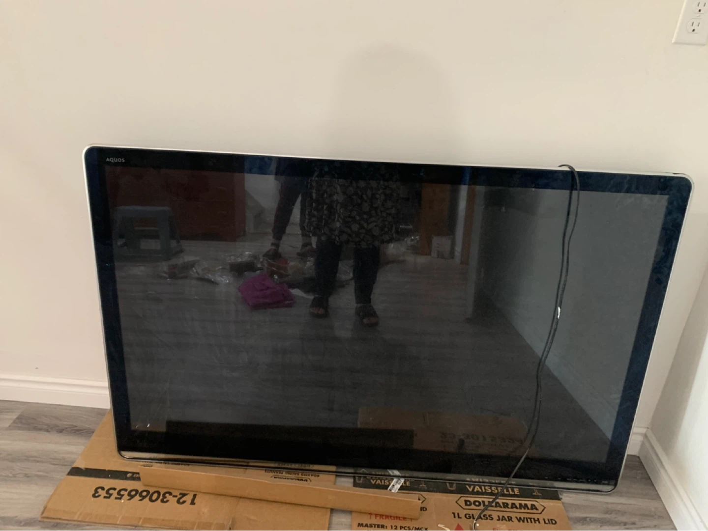 SHARP AQUOS Television - photo 2