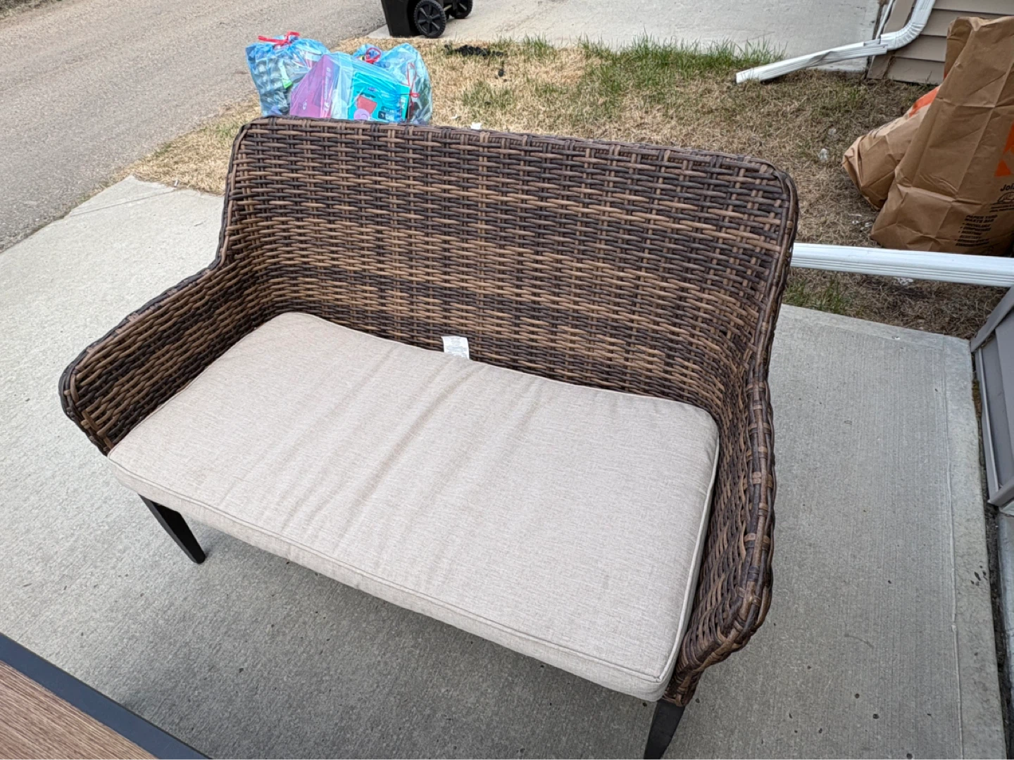 Wicker patio furniture set with cushions - photo 4