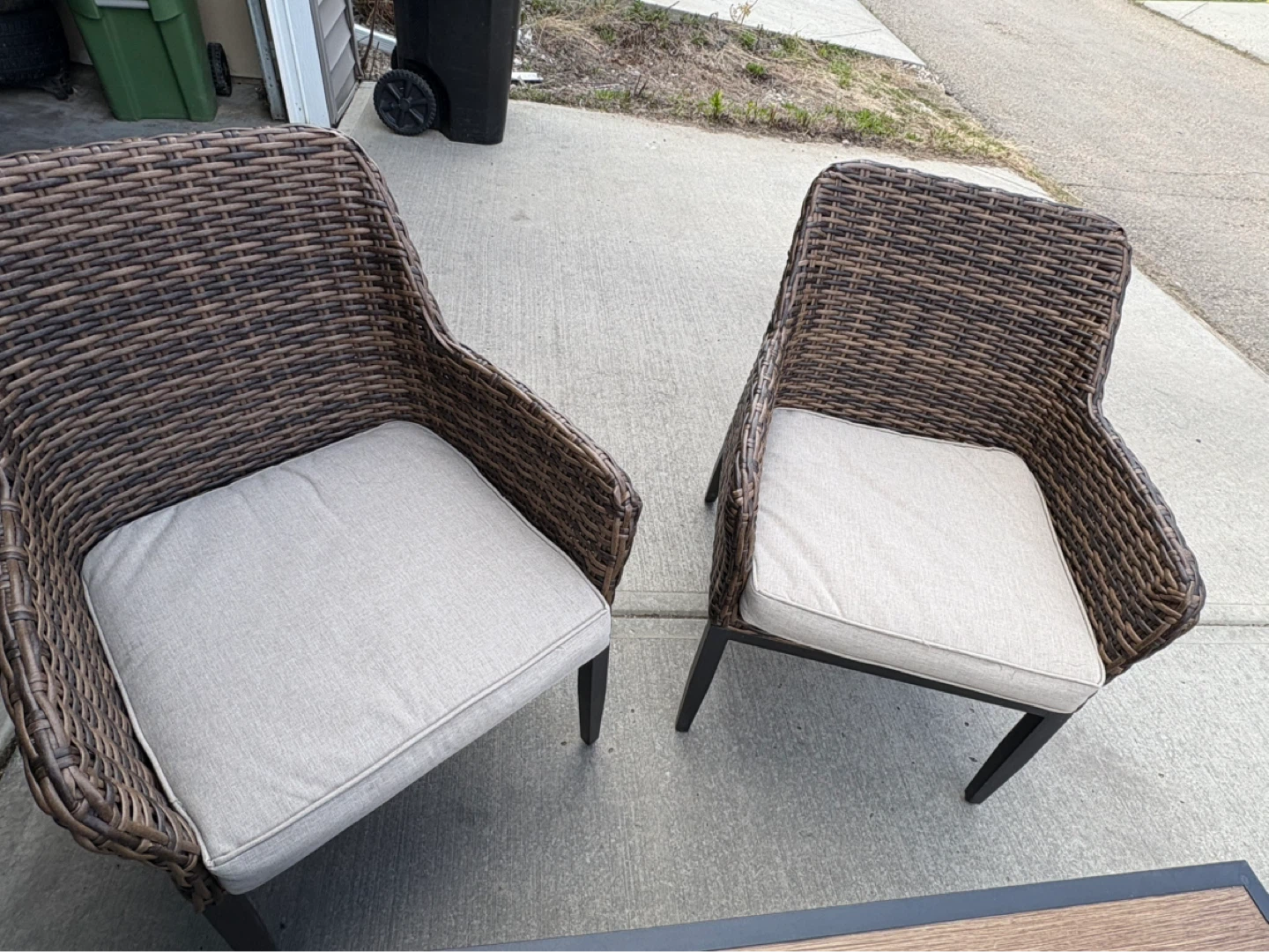 Wicker patio furniture set with cushions - photo 2