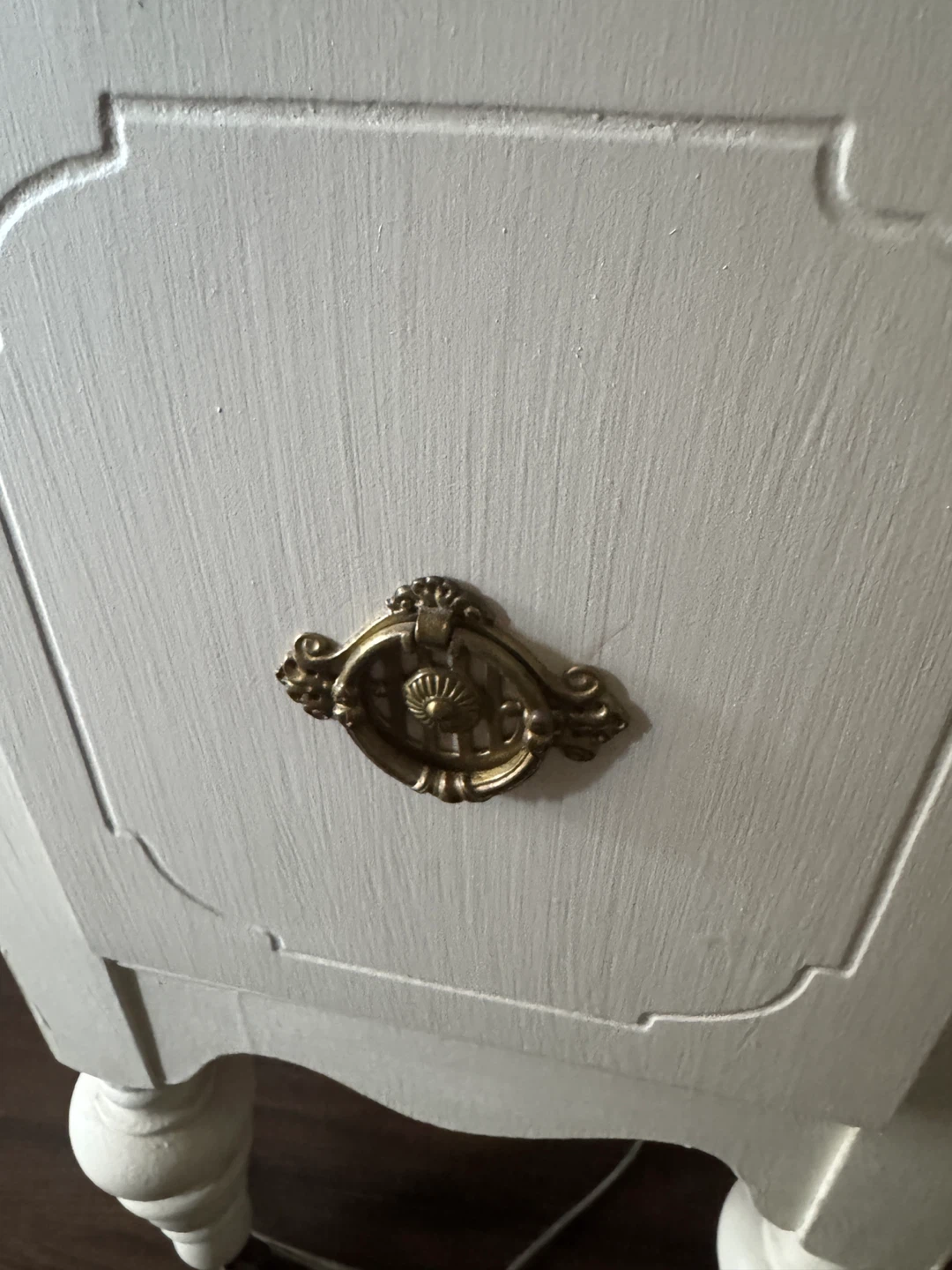 Vintage Vanity with Mirror Casters with Wheels - photo 5