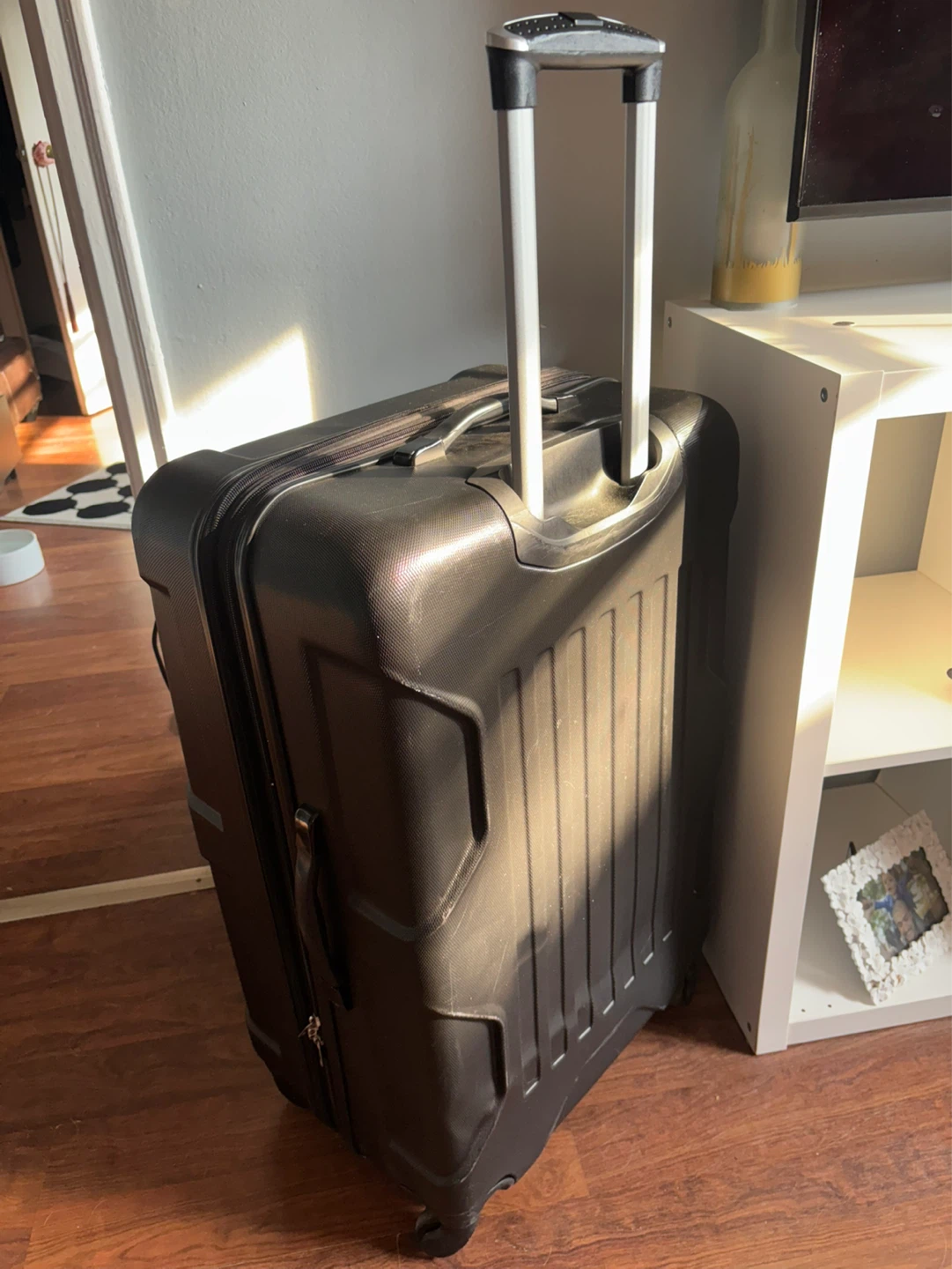 Black Hardside Luggage - photo 3