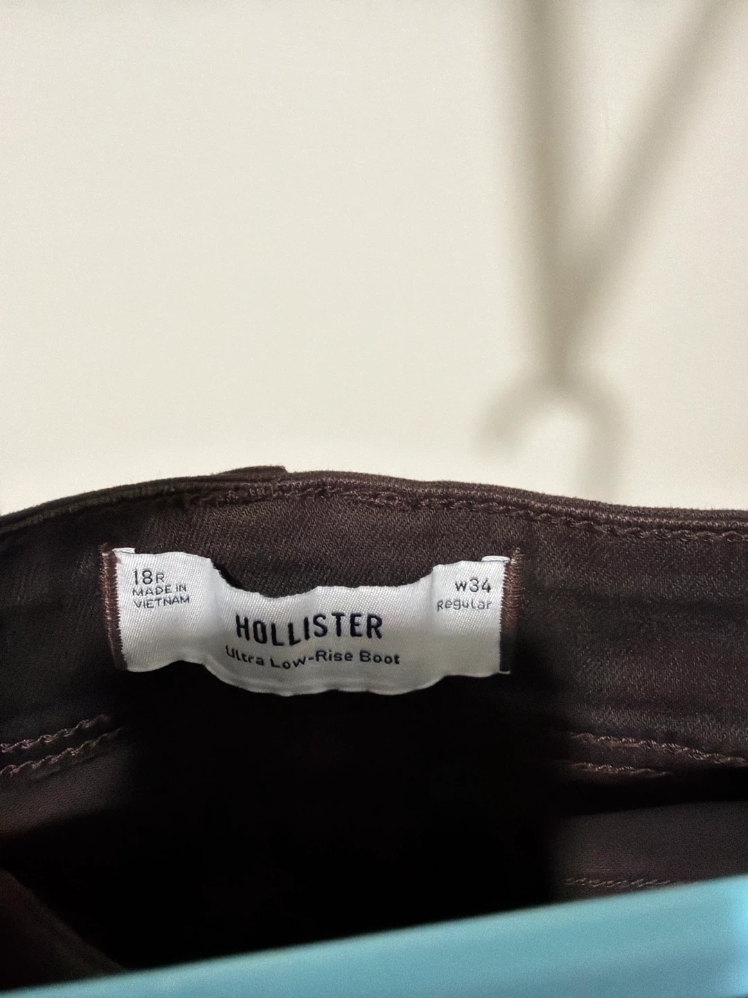 Hollister Ultra Low-Rise Boot Jeans W34 - photo 2