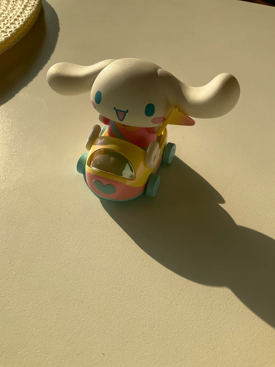 Cinnamon roll Sanrio miniso figurine