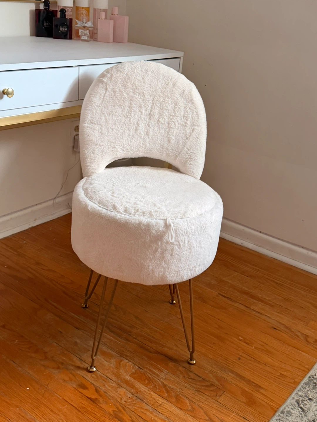 White Faux Fur Vanity Chair with Storage