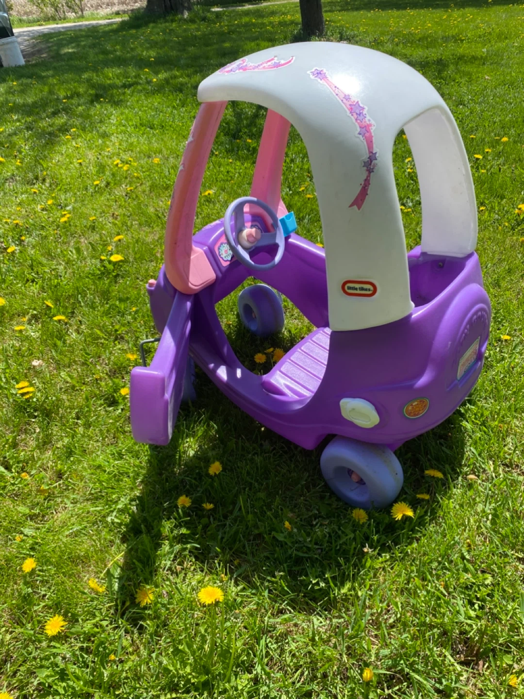 Little Tikes Princess Cozy Coupe Ride-On Toy - photo 2