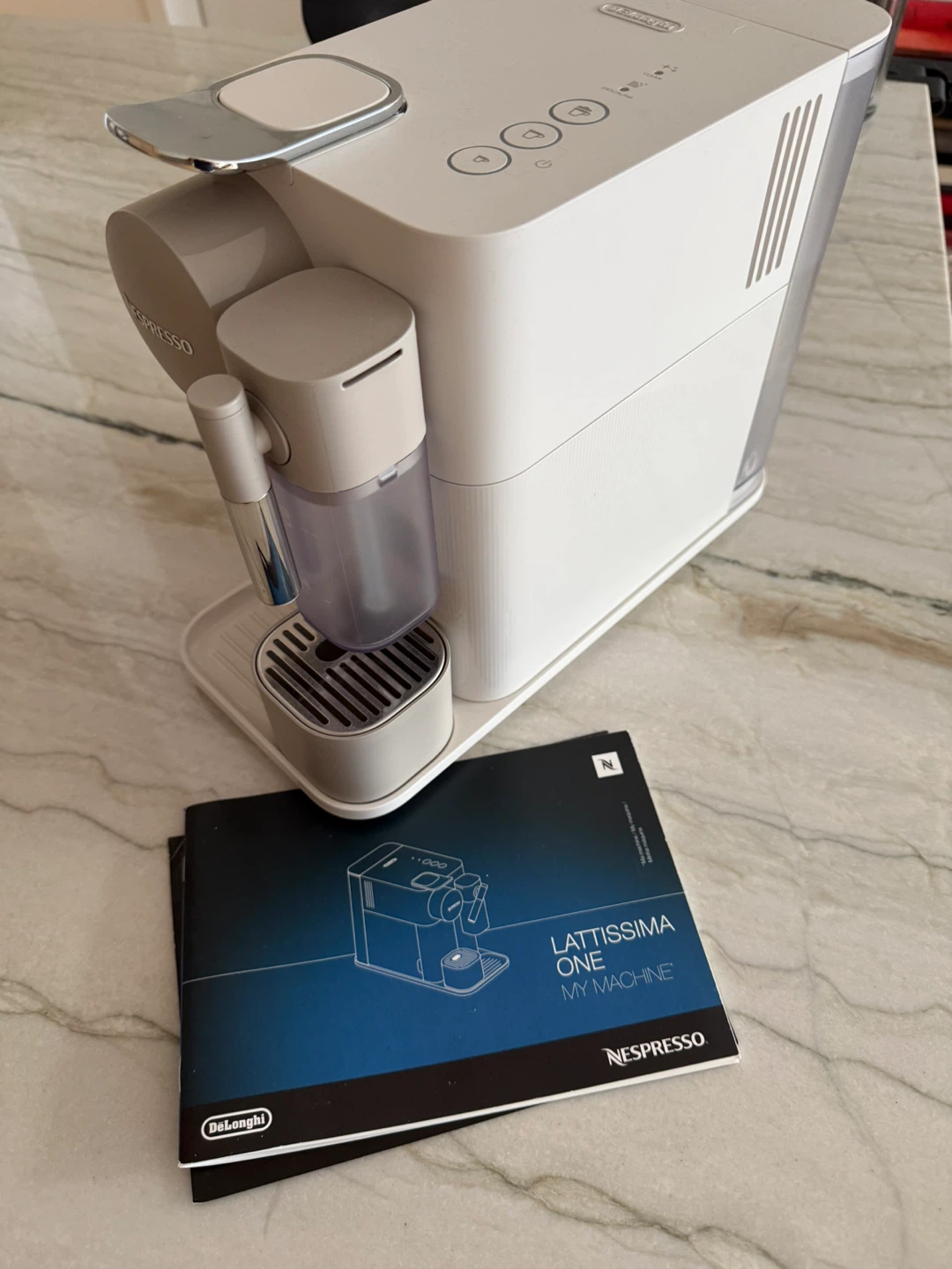 Nespresso Lattissima One Coffee Machine - photo 2