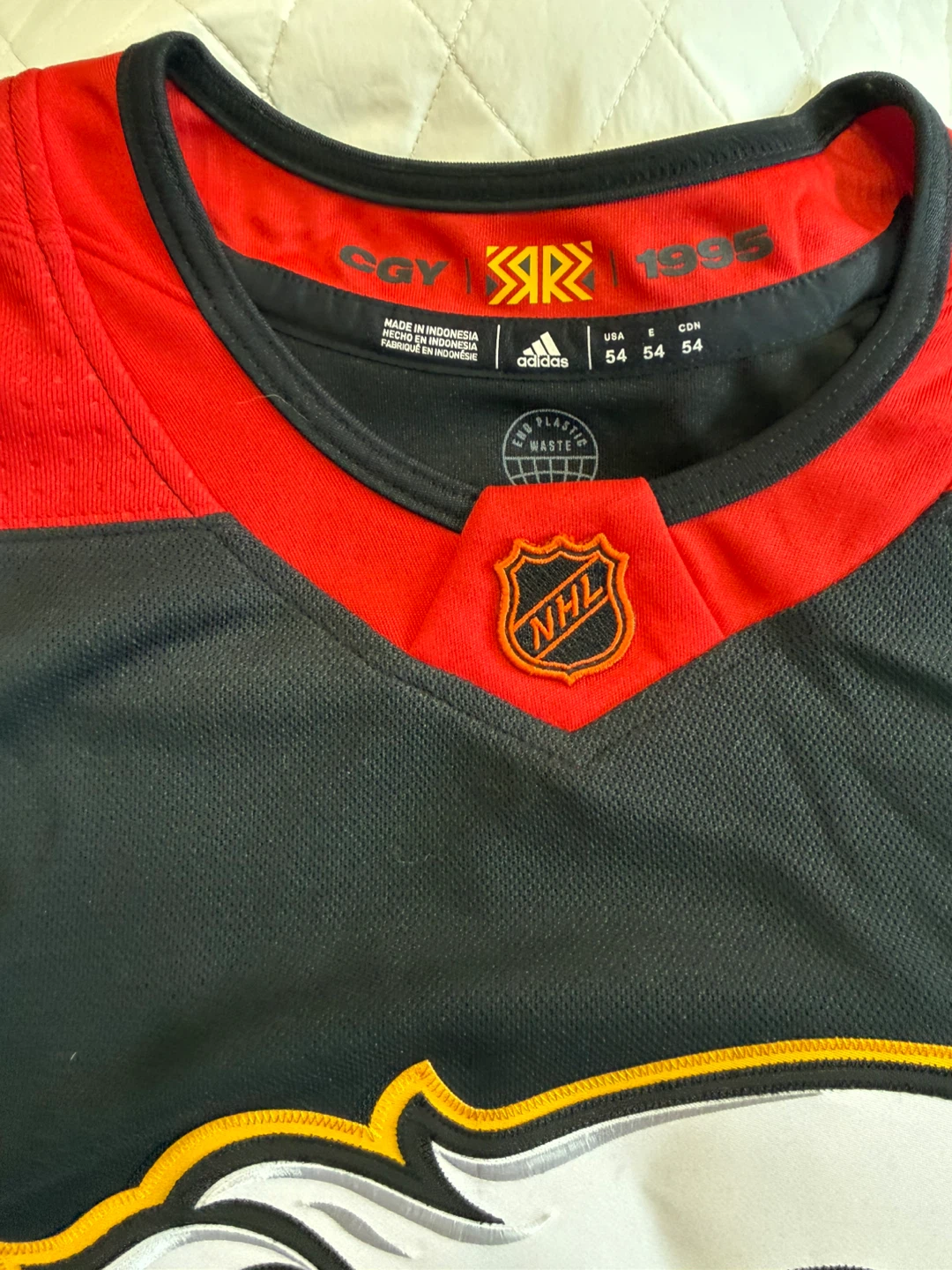 Calgary Flames Hockey Jersey #10