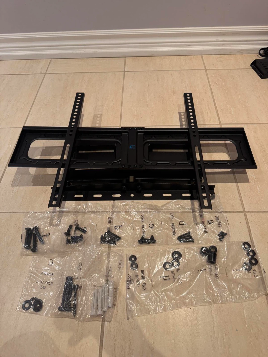 Articulating TV Wall Mount