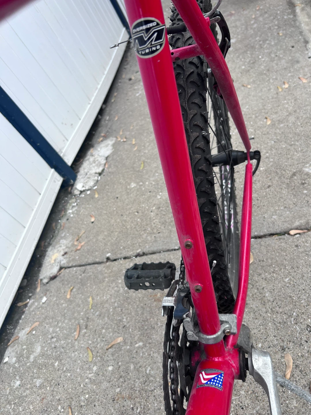 Raleigh Pink Mountain Bike - photo 3