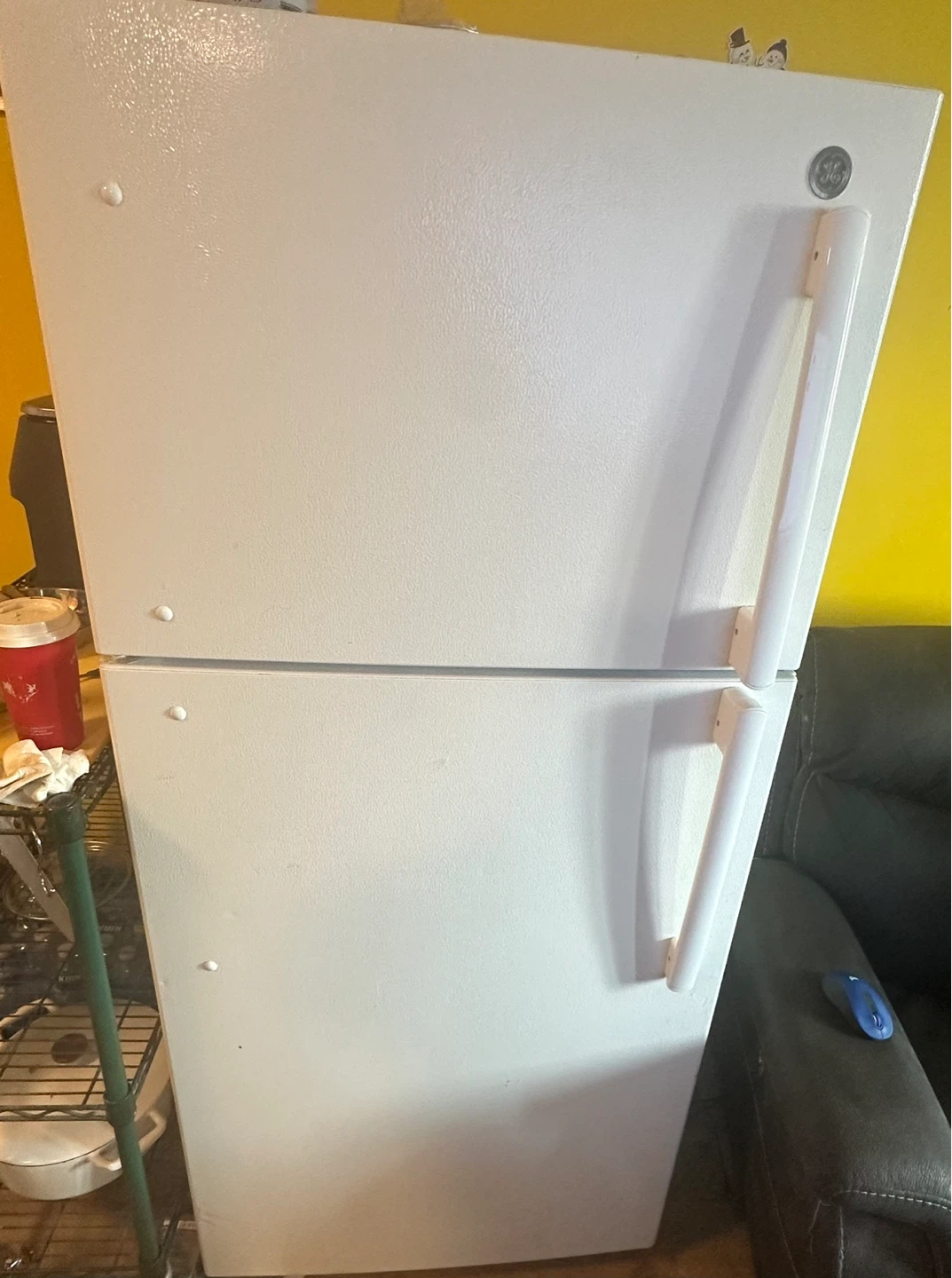 GE White Top Freezer Refrigerator