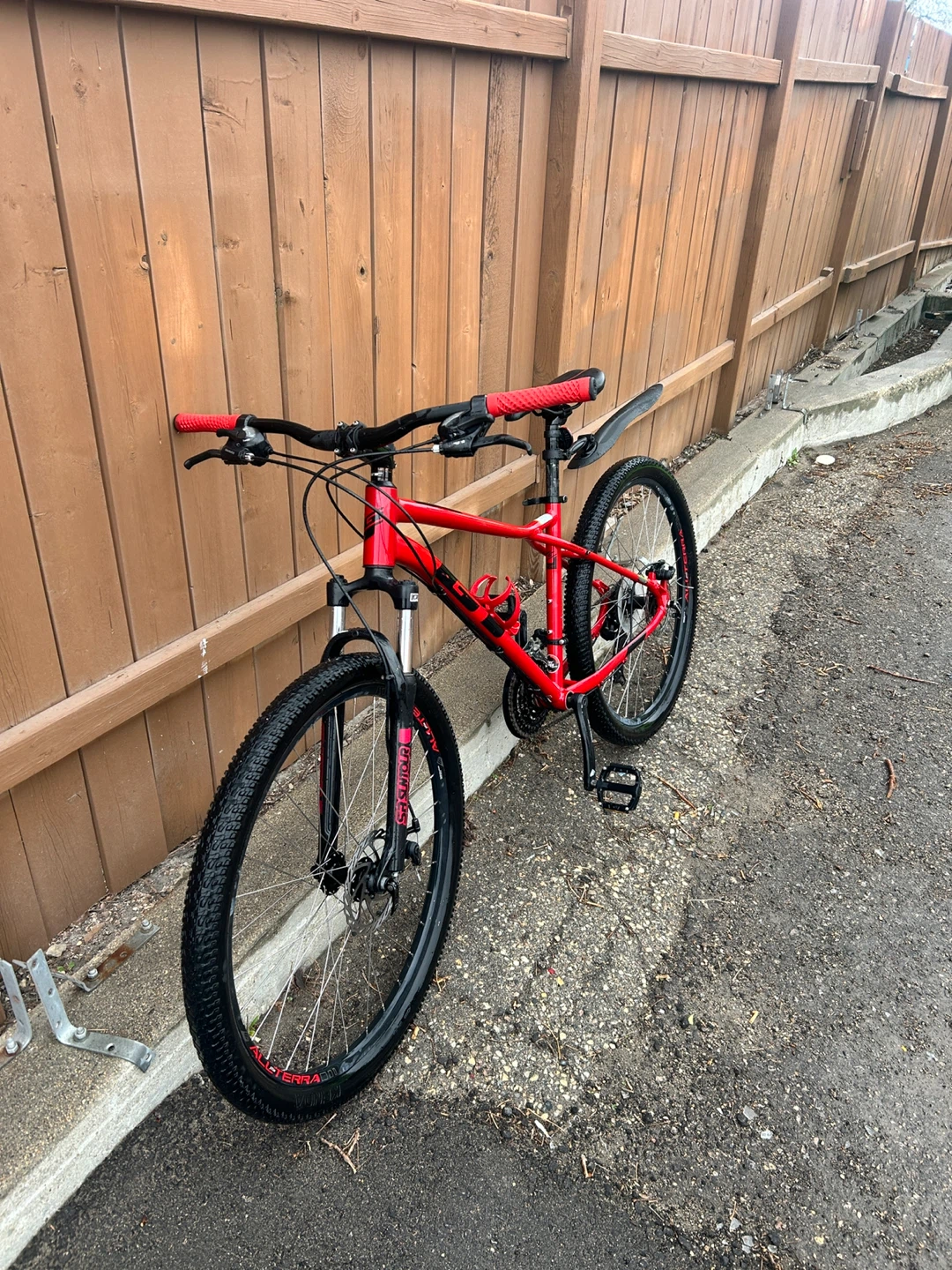 GT 2022 Mountain Bike - photo 2