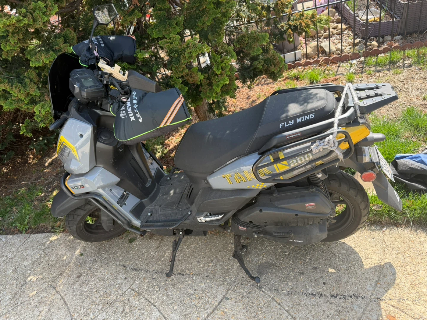FLY WING 200cc Scooter - photo 3