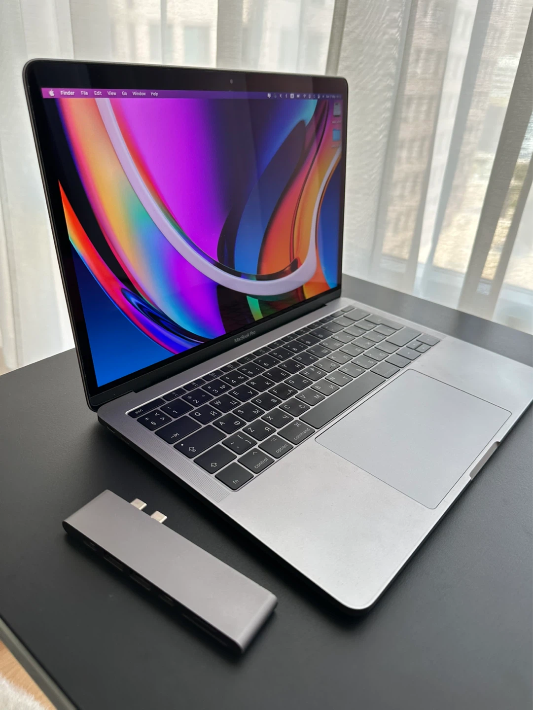 MacBook Pro 13” 2017 / i5 / 8GB / 128GB + USB-C Hub