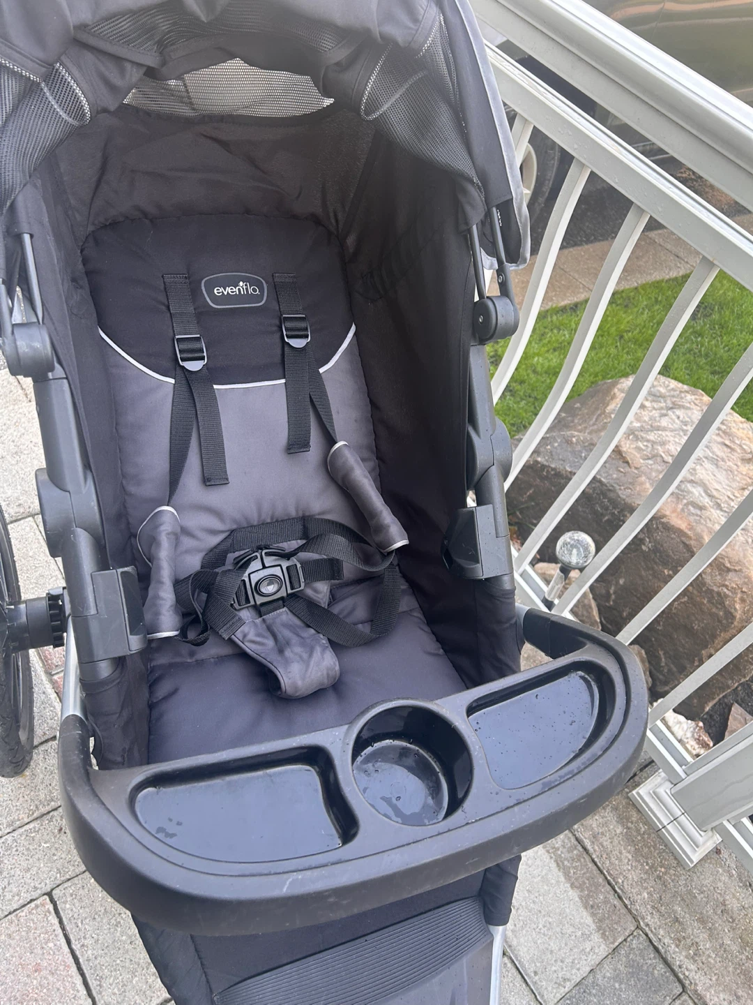 Evenflo Jogger Stroller - photo 2