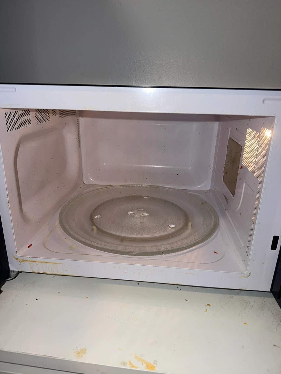 Magic Chef Microwave - photo 3