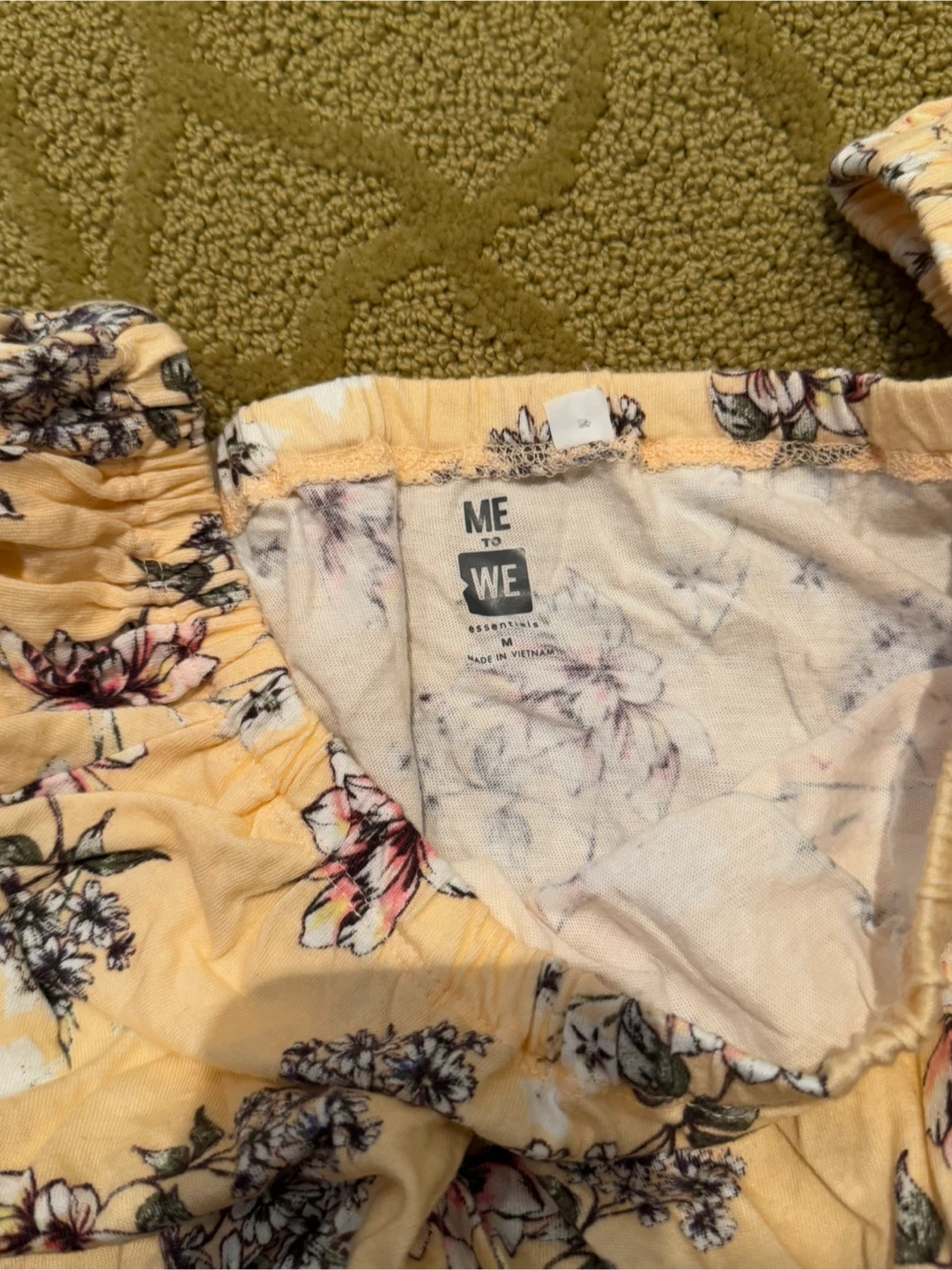 ME TO WE Floral Off-the-Shoulder Crop Top - Medium - photo 2