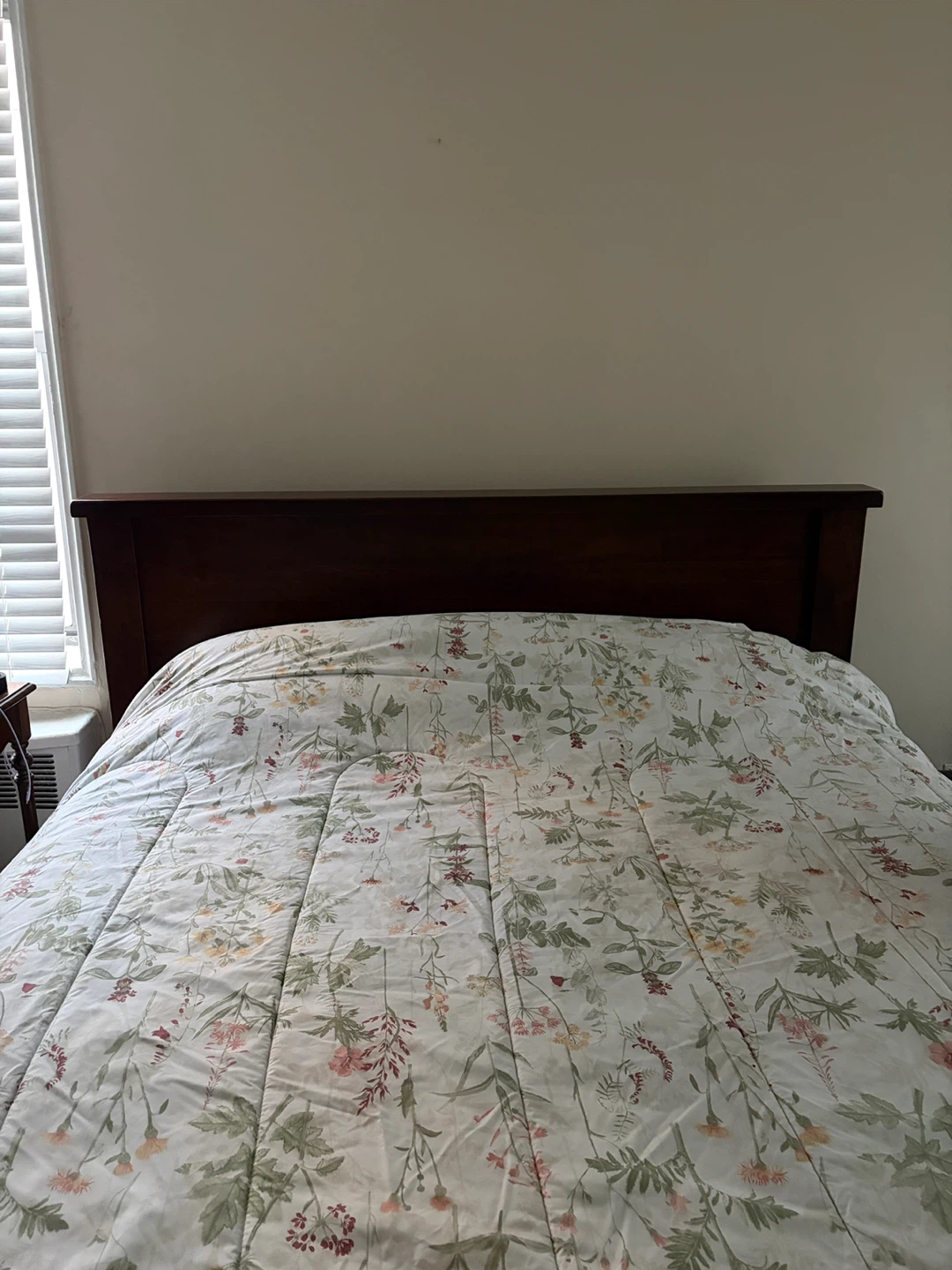 Wooden Platform Bed Frame with Floral Comforter Set - photo 2