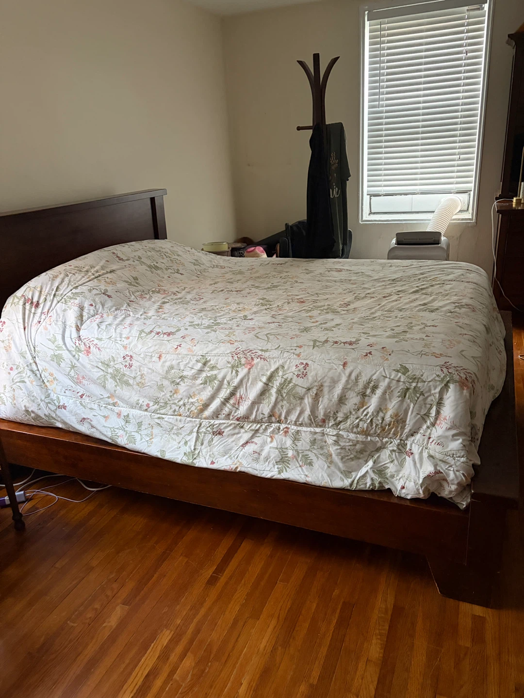 Wooden Platform Bed Frame with Floral Comforter Set