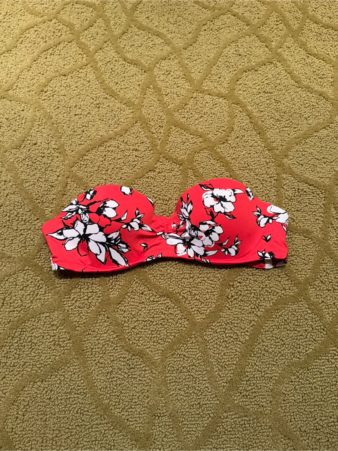 Abercrombie & Fitch Red Floral Bikini Top - S