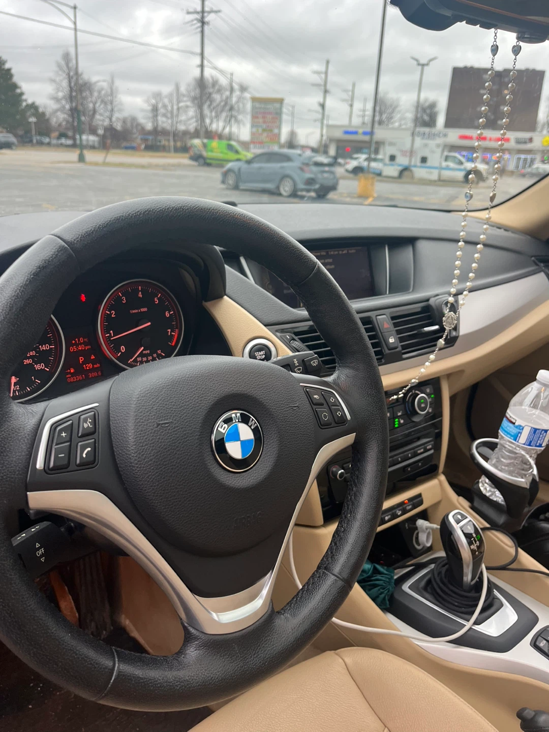 BMW X1 SUV - photo 5