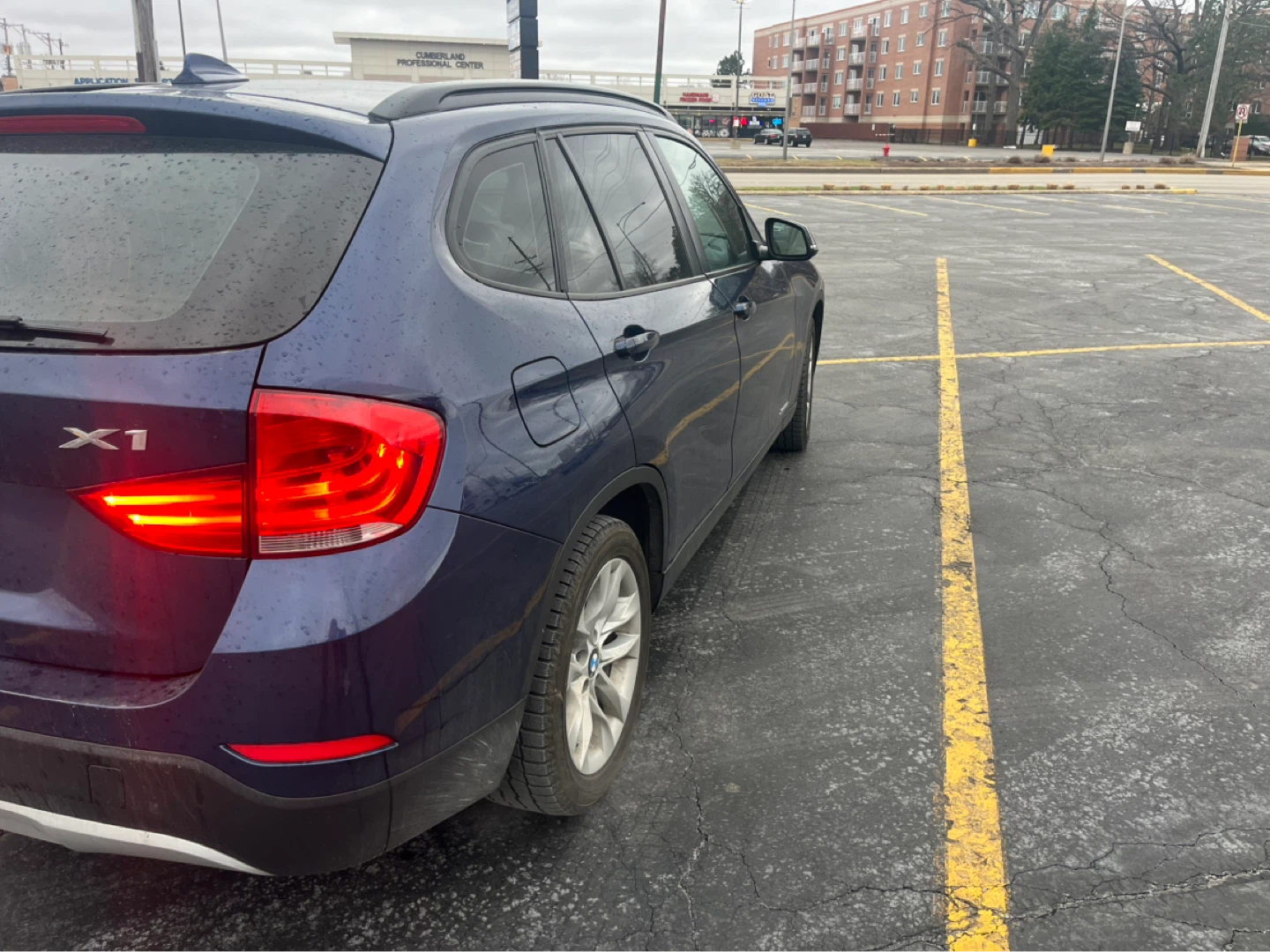 BMW X1 SUV - photo 3