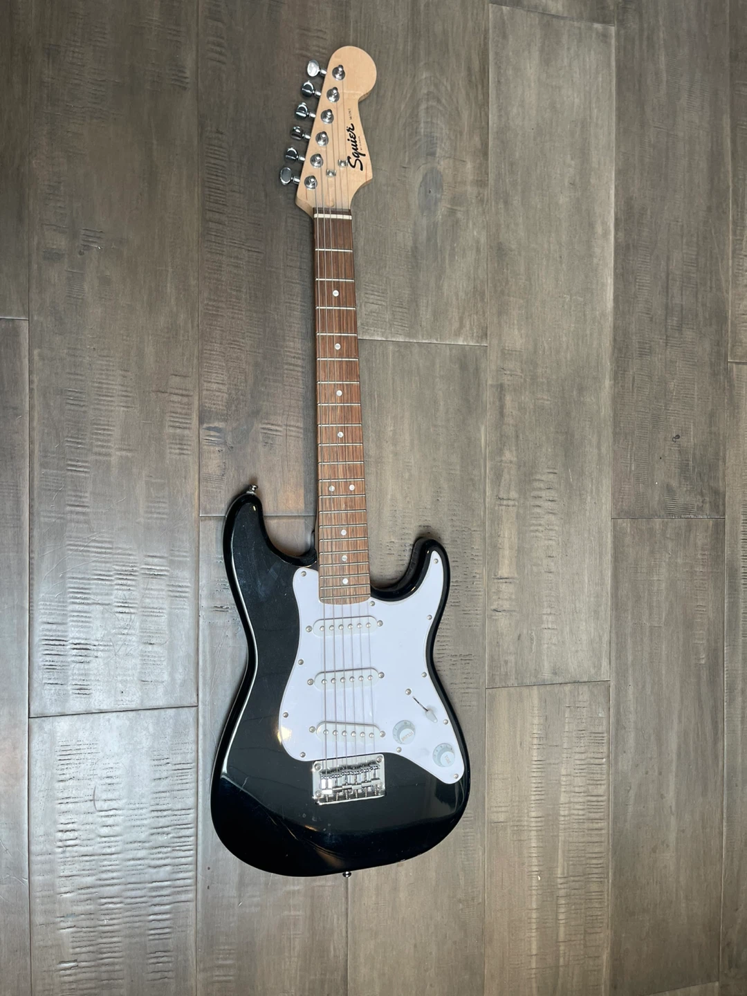 Squier Stratocaster Electric Guitar - photo 2