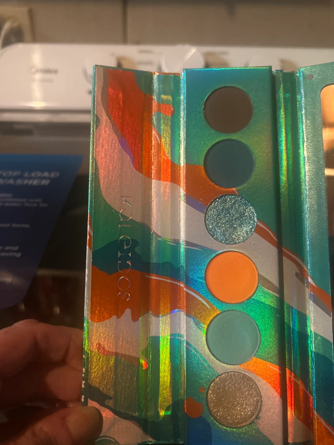 Kaleidos Electro-Turquoise Eyeshadow Palette