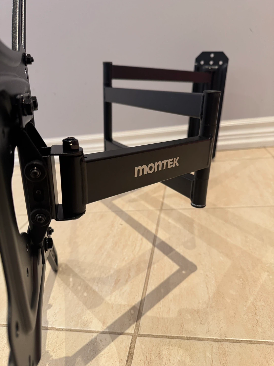 MONTEK TV Wall Mount - photo 2