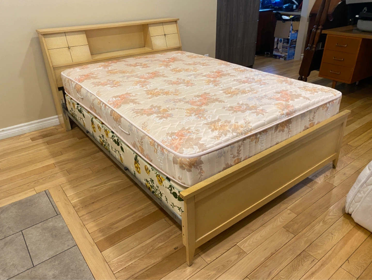 Vintage MCM Solid Wood Double Size Bed Set (CAN DELIVER)