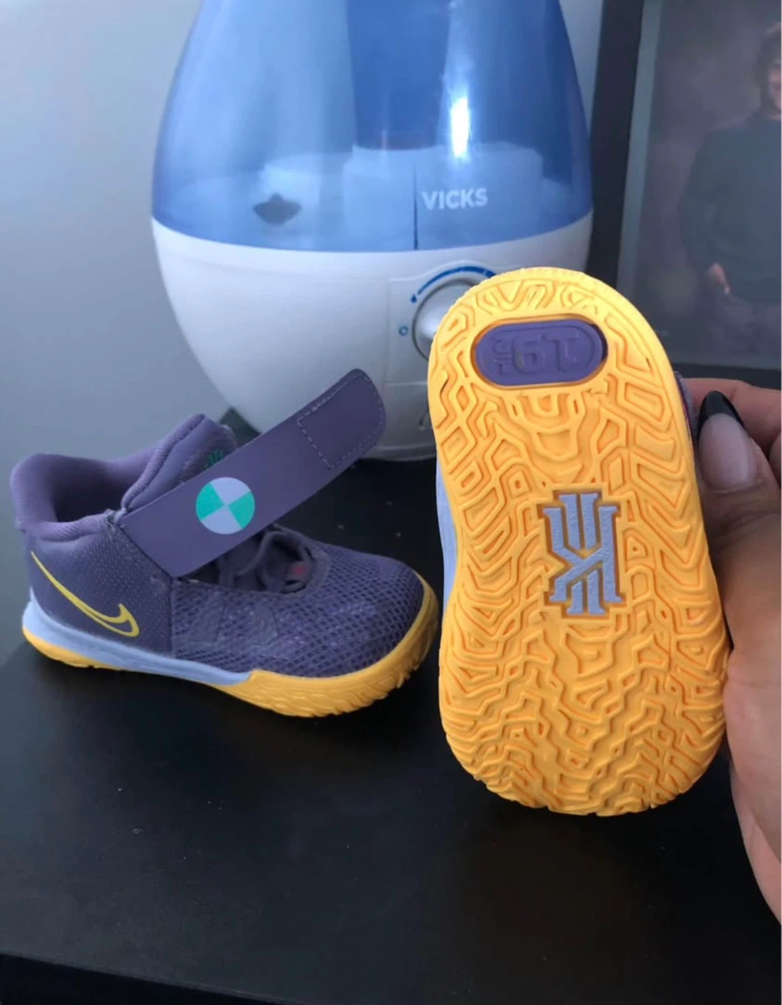 Nike Kyrie Toddler Shoes - photo 3