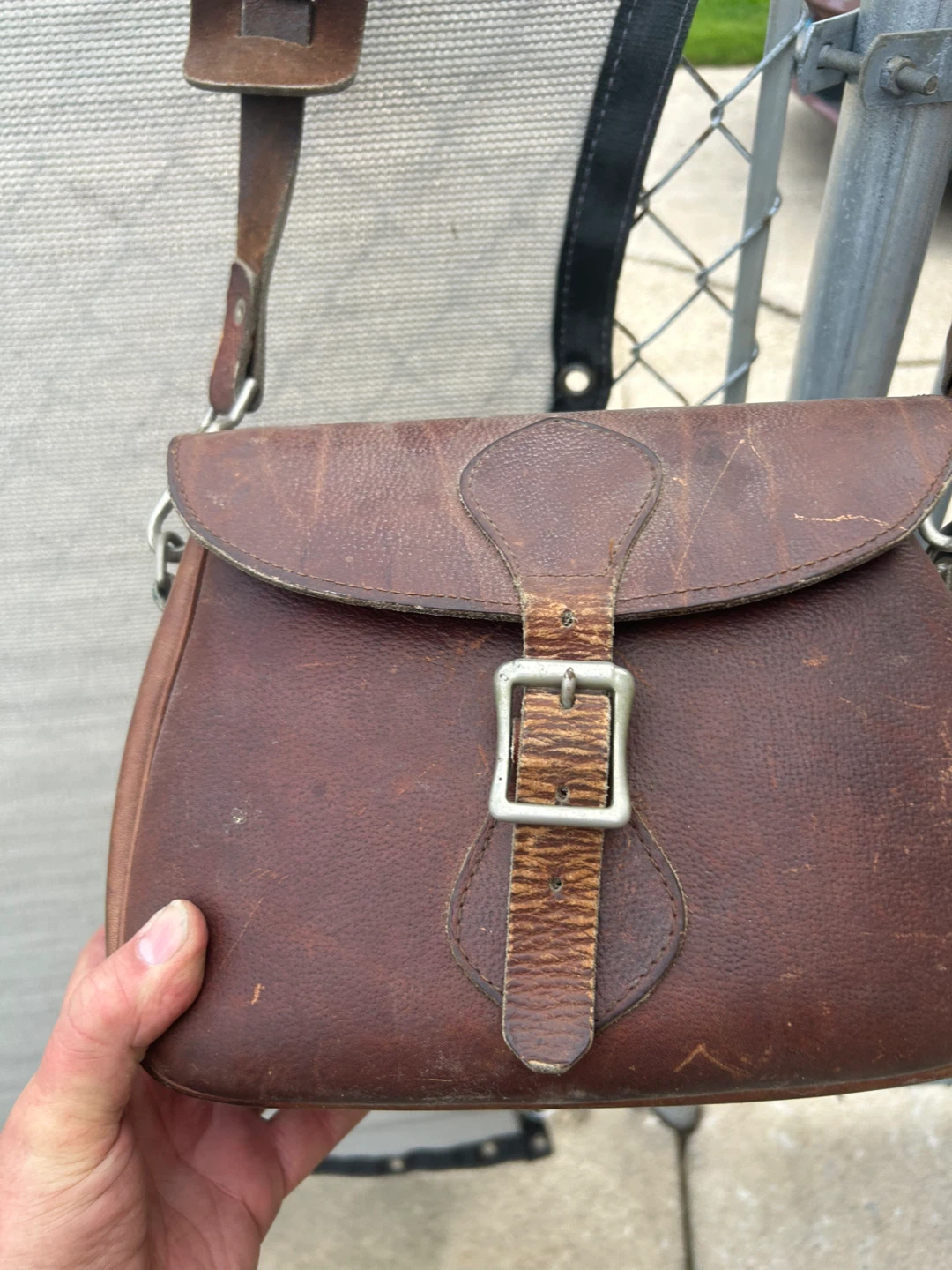 Vintage Brown Leather Fly Fishing Satchel - photo 2