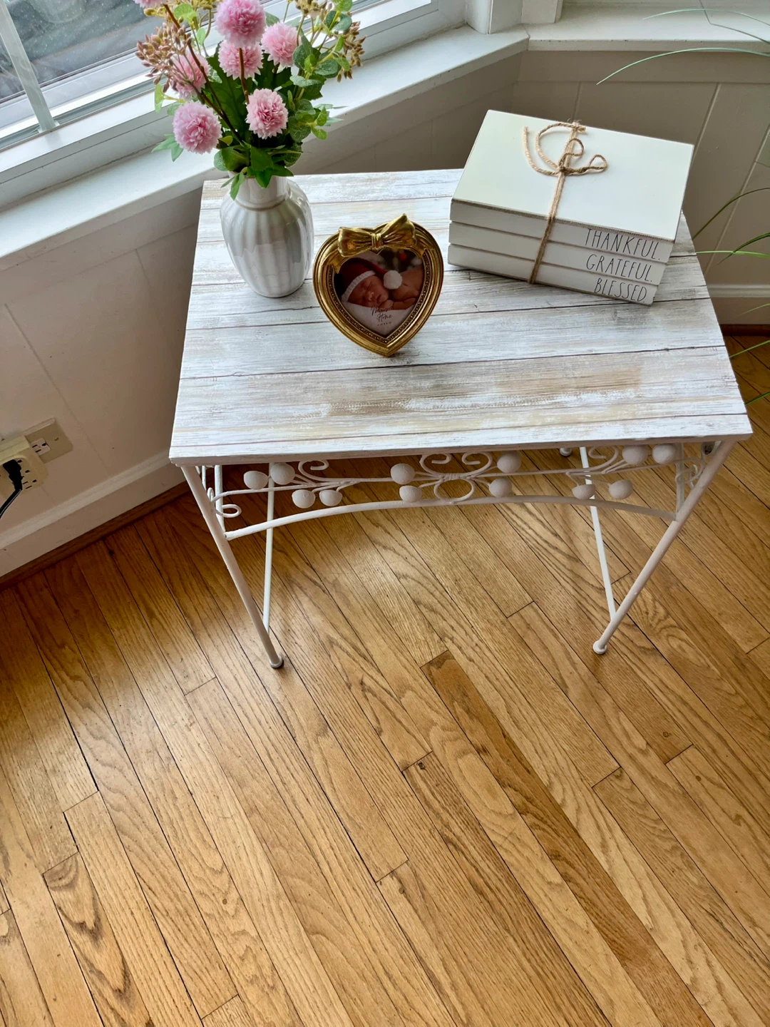 CUTE LARGE SIDE  TABLE/ENTRY - photo 2