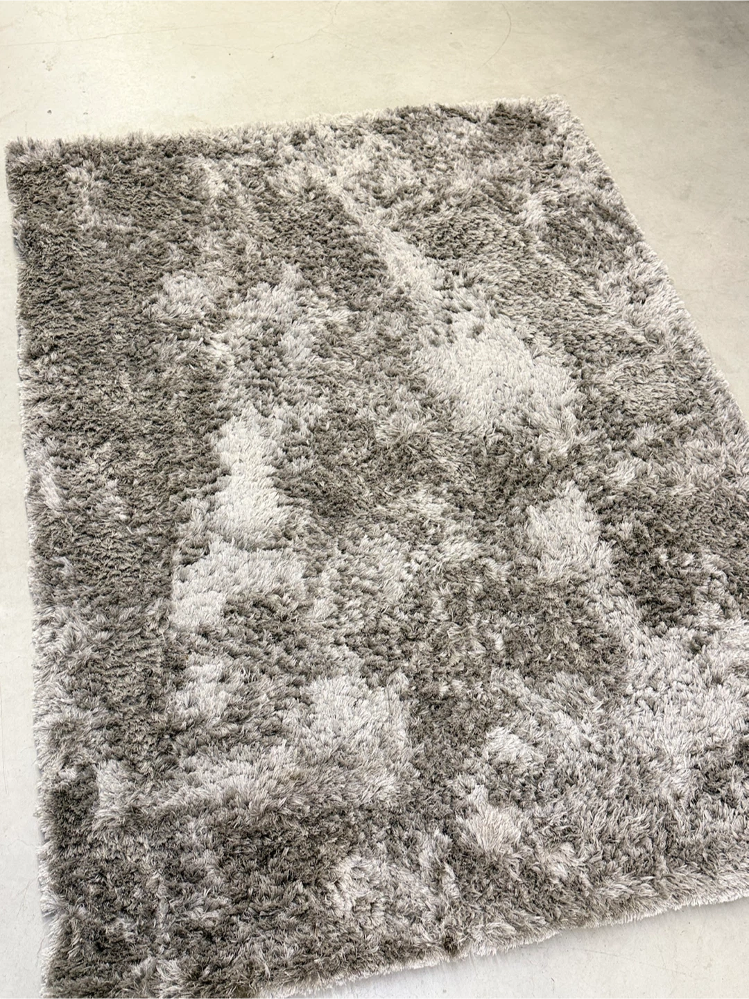 Soft Shaggy Area Rug - Grey