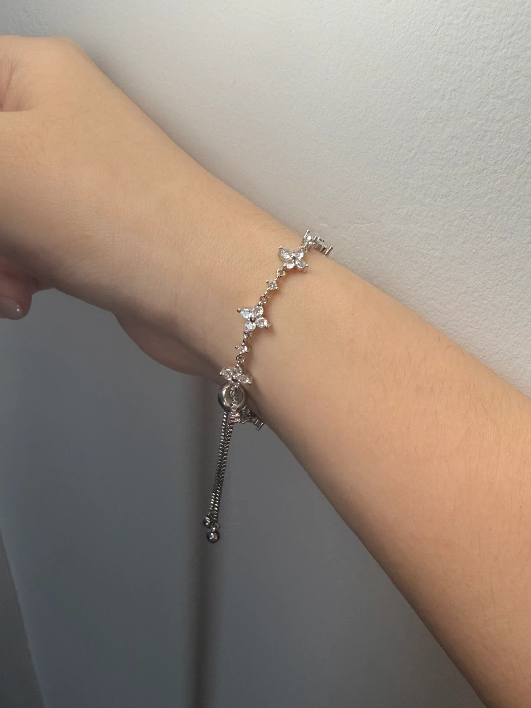 Rhinestone Flower Chain Bracelet